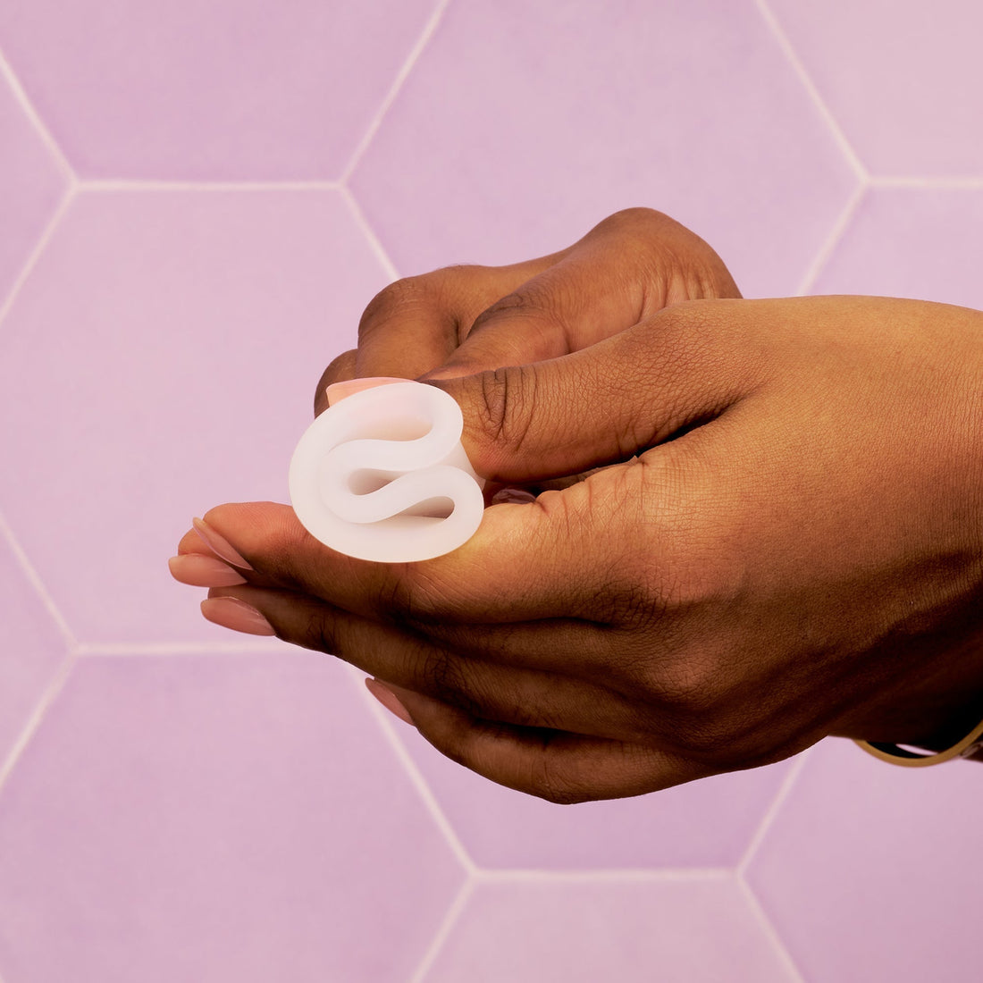 How to Insert and Remove a Menstrual Cup Safely